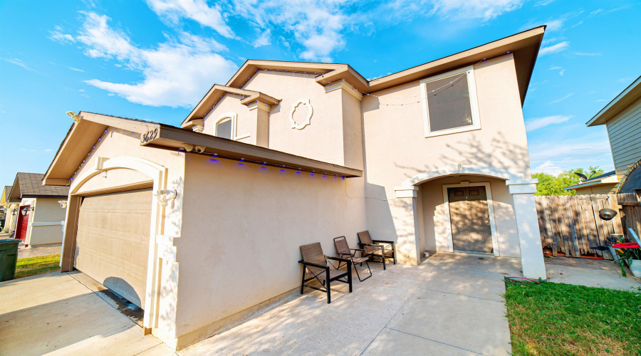 3629 Jose C Santos Dr, Laredo, Texas 78041, 3 Bedrooms Bedrooms, 5 Rooms Rooms,2 BathroomsBathrooms,Residential,For Sale,3629 Jose C Santos Dr,20263266