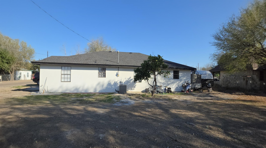 2502 Victoria St, Roma, Texas 78584, 3 Bedrooms Bedrooms, 5 Rooms Rooms,2 BathroomsBathrooms,Residential,For Sale,2502 Victoria St,20263267