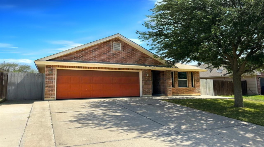 5516 Lost Hills Trail, Laredo, Texas 78041, 3 Bedrooms Bedrooms, 5 Rooms Rooms,2 BathroomsBathrooms,Residential,For Rent,5516 Lost Hills Trail,20263268