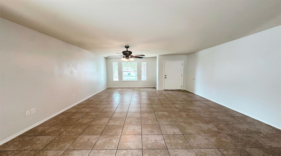 5516 Lost Hills Trail, Laredo, Texas 78041, 3 Bedrooms Bedrooms, 5 Rooms Rooms,2 BathroomsBathrooms,Residential,For Rent,5516 Lost Hills Trail,20263268