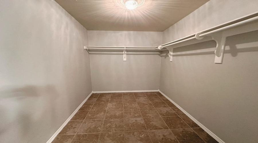 5516 Lost Hills Trail, Laredo, Texas 78041, 3 Bedrooms Bedrooms, 5 Rooms Rooms,2 BathroomsBathrooms,Residential,For Rent,5516 Lost Hills Trail,20263268