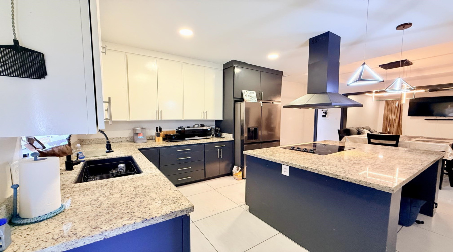 1614 Bilbao Dr., Laredo, Texas 78046, 3 Bedrooms Bedrooms, 6 Rooms Rooms,2 BathroomsBathrooms,Residential,For Sale,1614 Bilbao Dr.,20263269