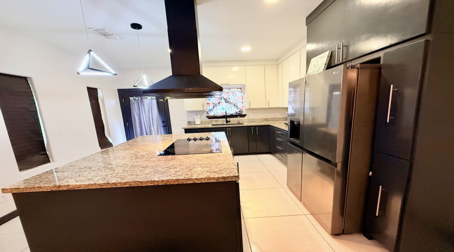 1614 Bilbao Dr., Laredo, Texas 78046, 3 Bedrooms Bedrooms, 6 Rooms Rooms,2 BathroomsBathrooms,Residential,For Sale,1614 Bilbao Dr.,20263269