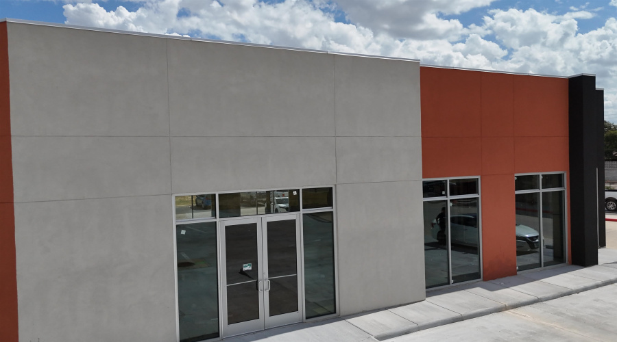 7518 McPherson Rd, Laredo, Texas 78041, 1 Room Rooms,Commercial retail/office,For Sale,7518 McPherson Rd,20263273