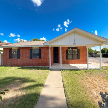 201 Gumwood Ln, Laredo, Texas 78041, 4 Bedrooms Bedrooms, 7 Rooms Rooms,2 BathroomsBathrooms,Residential,For Rent,201 Gumwood Ln,20263277