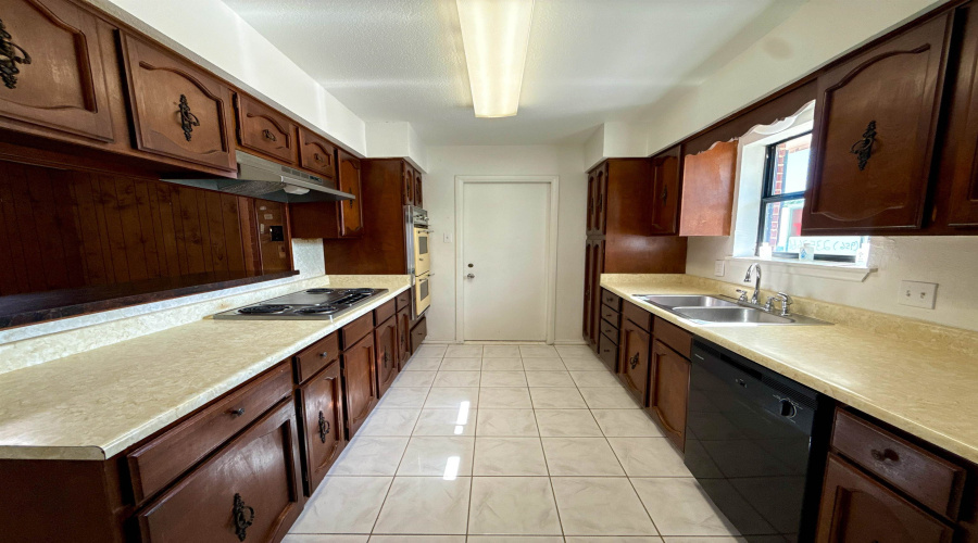 201 Gumwood Ln, Laredo, Texas 78041, 4 Bedrooms Bedrooms, 7 Rooms Rooms,2 BathroomsBathrooms,Residential,For Rent,201 Gumwood Ln,20263277