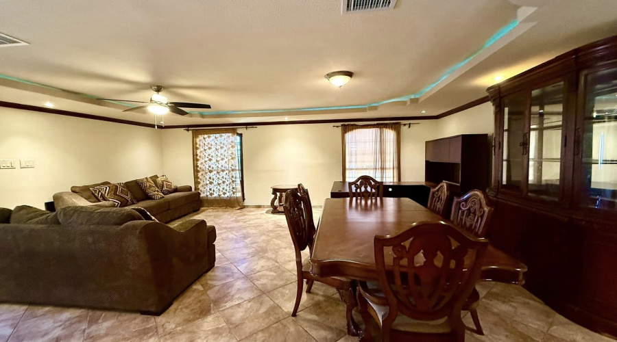 5506 Alabama Ave, Laredo, Texas 78041, 4 Bedrooms Bedrooms, 8 Rooms Rooms,2 BathroomsBathrooms,Residential,For Sale,5506 Alabama Ave,20263282