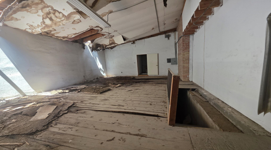 1301 Zaragoza St, Laredo, Texas 78041, 1 Room Rooms,1 BathroomBathrooms,Commercial retail/office,For Rent,1301 Zaragoza St,20263281