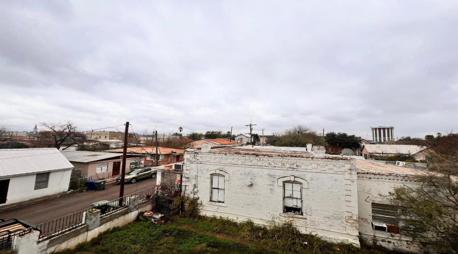 520 Davis Ave, Laredo, Texas 78040, 2 Bedrooms Bedrooms, 3 Rooms Rooms,1 BathroomBathrooms,Residential,For Rent,520 Davis Ave,20263285