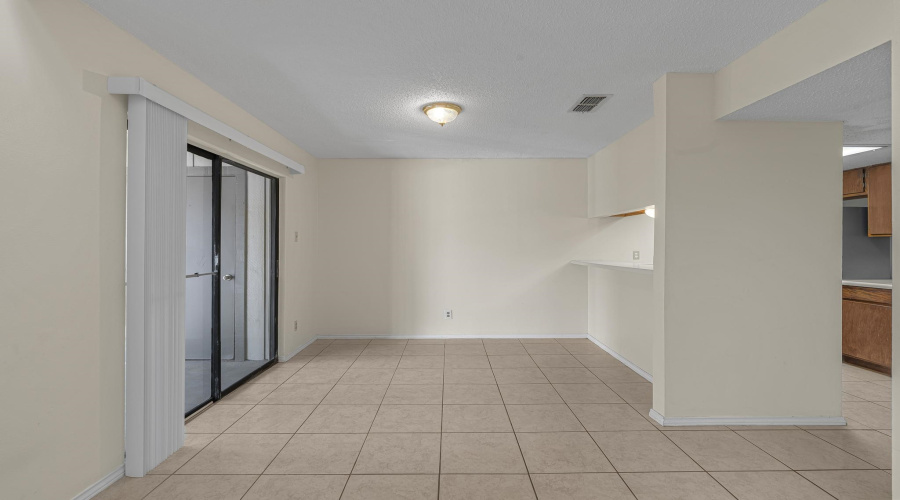 100 Hillside Rd, LAREDO, Texas 78041, 2 Bedrooms Bedrooms, 3 Rooms Rooms,1 BathroomBathrooms,Residential,For Sale,100 Hillside Rd,20263286