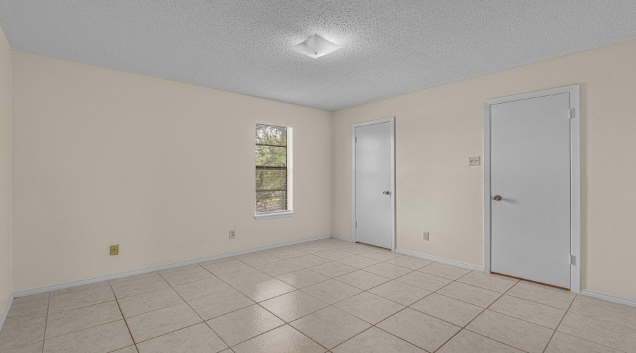 100 Hillside Rd, LAREDO, Texas 78041, 2 Bedrooms Bedrooms, 3 Rooms Rooms,1 BathroomBathrooms,Residential,For Sale,100 Hillside Rd,20263286
