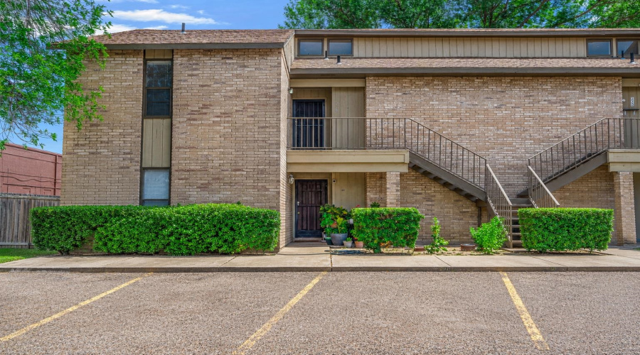 100 Hillside Rd, LAREDO, Texas 78041, 2 Bedrooms Bedrooms, 3 Rooms Rooms,1 BathroomBathrooms,Residential,For Sale,100 Hillside Rd,20263286