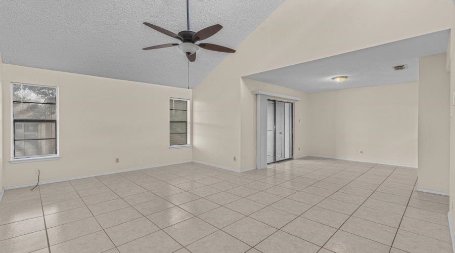 100 Hillside Rd, LAREDO, Texas 78041, 2 Bedrooms Bedrooms, 3 Rooms Rooms,1 BathroomBathrooms,Residential,For Sale,100 Hillside Rd,20263286