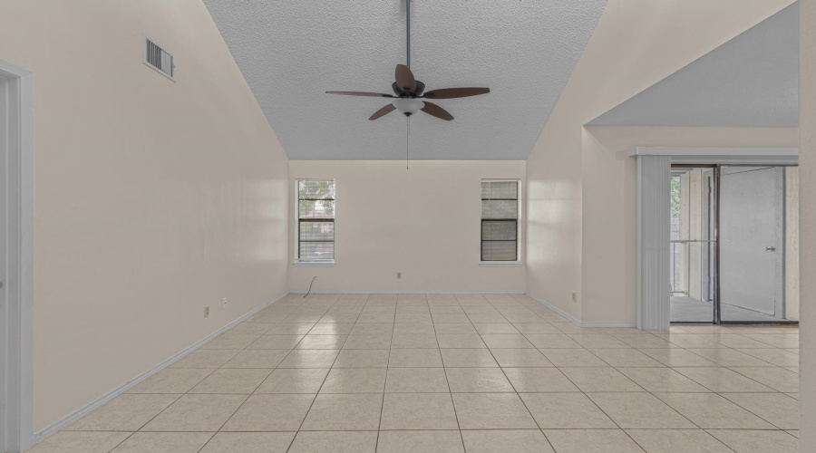 100 Hillside Rd, LAREDO, Texas 78041, 2 Bedrooms Bedrooms, 3 Rooms Rooms,1 BathroomBathrooms,Residential,For Sale,100 Hillside Rd,20263286