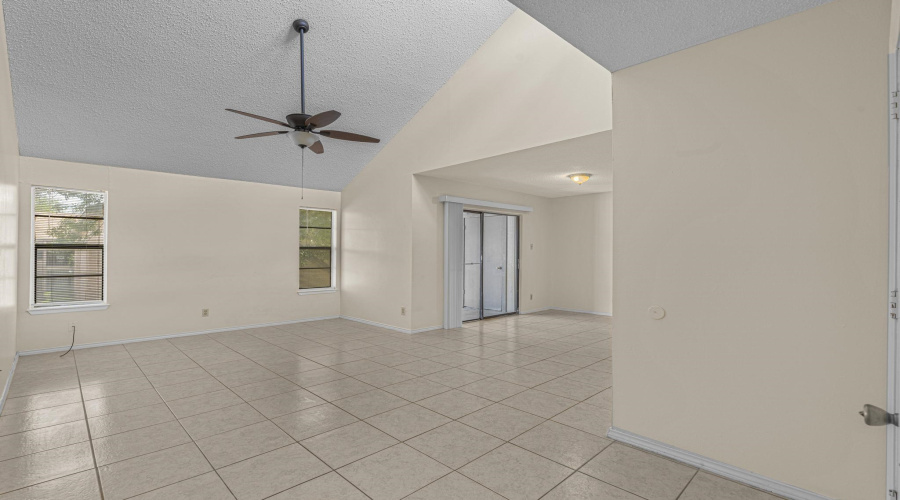 100 Hillside Rd, LAREDO, Texas 78041, 2 Bedrooms Bedrooms, 3 Rooms Rooms,1 BathroomBathrooms,Residential,For Sale,100 Hillside Rd,20263286
