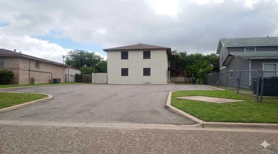 3507 Milmo Ave, Laredo, Texas 78046, ,Multi-family,For Sale,3507 Milmo Ave,20263283