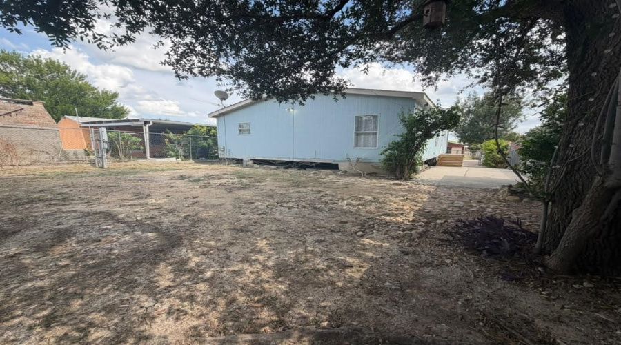 814 Flag St, LAREDO, Texas 78043, 3 Bedrooms Bedrooms, 5 Rooms Rooms,2 BathroomsBathrooms,Residential,For Sale,814 Flag St,20263290