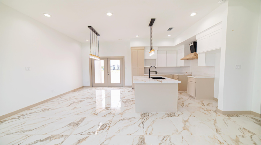 1607 Secretaria Ln., Laredo, Texas 78046, 3 Bedrooms Bedrooms, 5 Rooms Rooms,2 BathroomsBathrooms,Residential,For Sale,1607 Secretaria Ln.,20263292