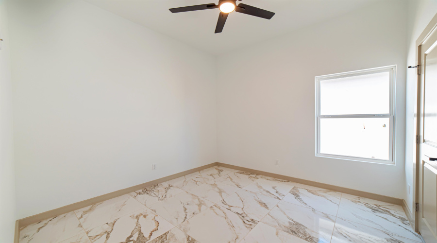 1607 Secretaria Ln., Laredo, Texas 78046, 3 Bedrooms Bedrooms, 5 Rooms Rooms,2 BathroomsBathrooms,Residential,For Sale,1607 Secretaria Ln.,20263292
