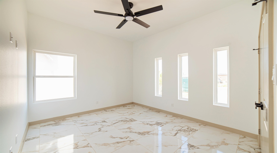 1607 Secretaria Ln., Laredo, Texas 78046, 3 Bedrooms Bedrooms, 5 Rooms Rooms,2 BathroomsBathrooms,Residential,For Sale,1607 Secretaria Ln.,20263292