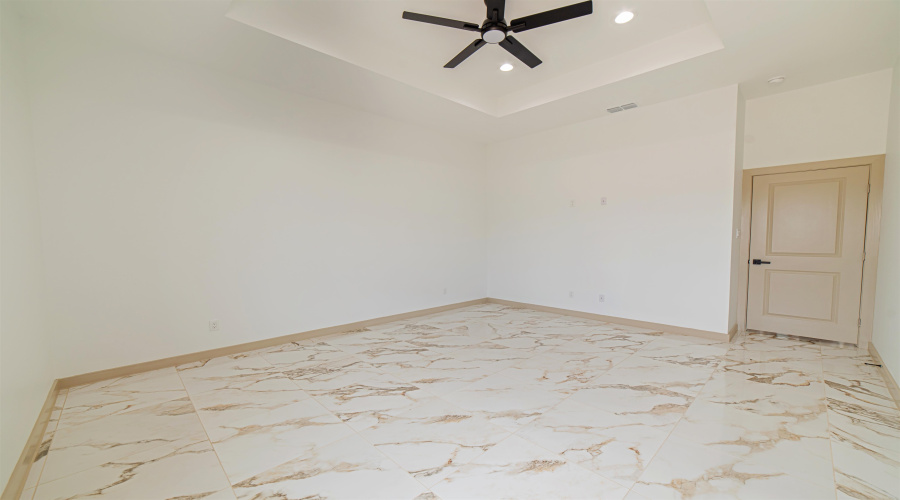 1607 Secretaria Ln., Laredo, Texas 78046, 3 Bedrooms Bedrooms, 5 Rooms Rooms,2 BathroomsBathrooms,Residential,For Sale,1607 Secretaria Ln.,20263292