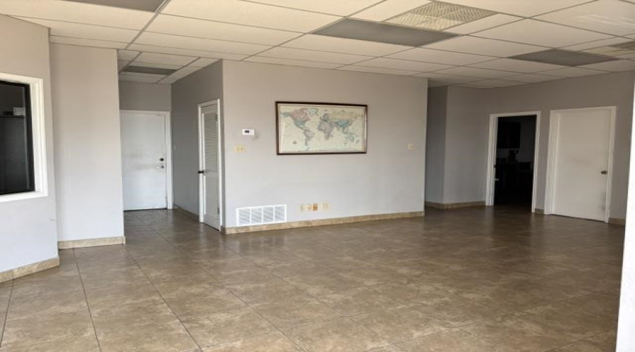 14406 Investment Ave, LAREDO, Texas 78045-000, 1 Bedroom Bedrooms, 1 Room Rooms,3 BathroomsBathrooms,Commercial/industrial,For Rent,14406 Investment Ave,20263293