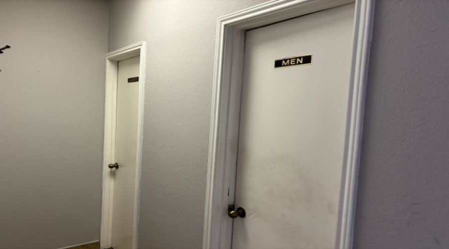 14406 Investment Ave, LAREDO, Texas 78045-000, 1 Bedroom Bedrooms, 1 Room Rooms,3 BathroomsBathrooms,Commercial/industrial,For Rent,14406 Investment Ave,20263293