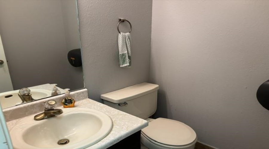 14406 Investment Ave, LAREDO, Texas 78045-000, 1 Bedroom Bedrooms, 1 Room Rooms,3 BathroomsBathrooms,Commercial/industrial,For Rent,14406 Investment Ave,20263293