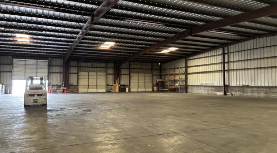 14406 Investment Ave, LAREDO, Texas 78045-000, 1 Bedroom Bedrooms, 1 Room Rooms,3 BathroomsBathrooms,Commercial/industrial,For Rent,14406 Investment Ave,20263293