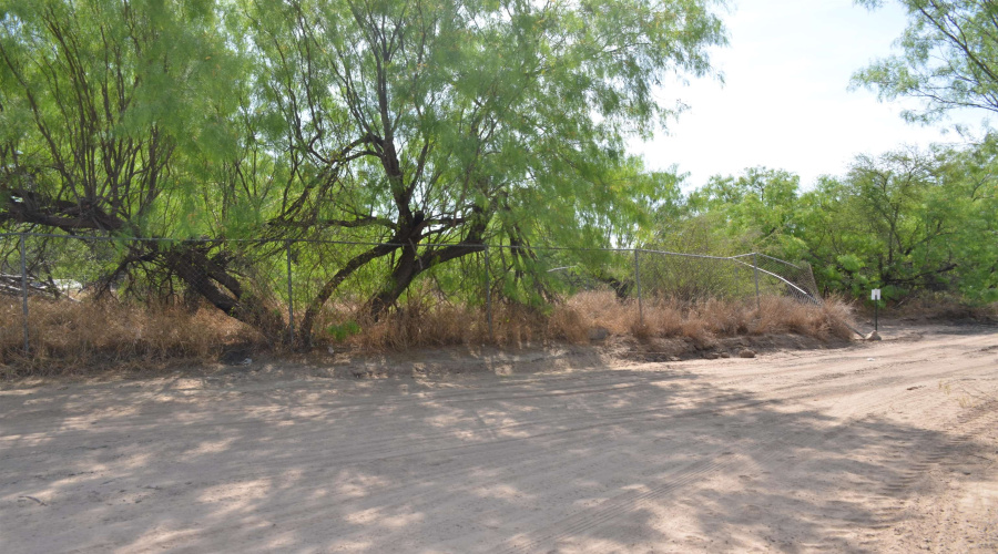 2420 Piedregal St, LAREDO, Texas 78041, ,Land,For Sale,2420 Piedregal St,20263297