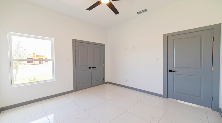 1609 Secretaria Ln., Laredo, Texas 78046, 3 Bedrooms Bedrooms, 5 Rooms Rooms,2 BathroomsBathrooms,Residential,For Sale,1609 Secretaria Ln.,20263296