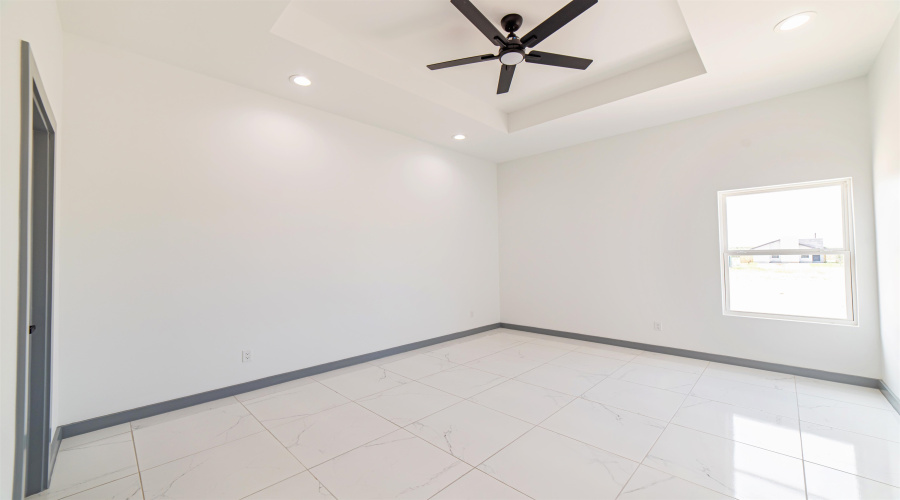 1609 Secretaria Ln., Laredo, Texas 78046, 3 Bedrooms Bedrooms, 5 Rooms Rooms,2 BathroomsBathrooms,Residential,For Sale,1609 Secretaria Ln.,20263296