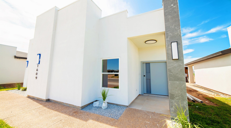 1609 Secretaria Ln., Laredo, Texas 78046, 3 Bedrooms Bedrooms, 5 Rooms Rooms,2 BathroomsBathrooms,Residential,For Sale,1609 Secretaria Ln.,20263296