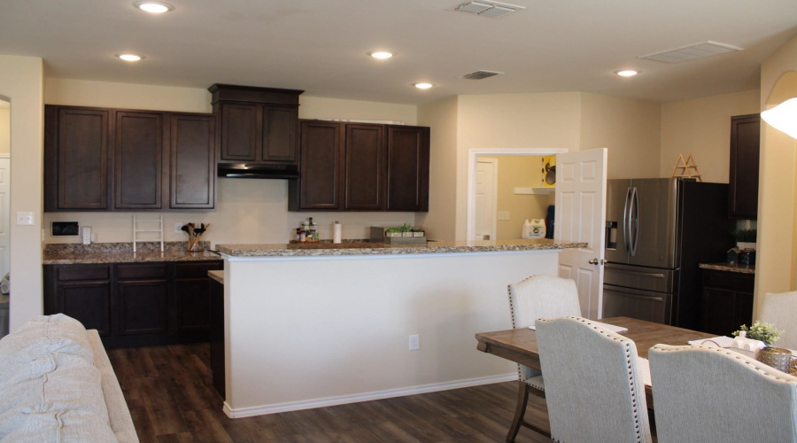 4304 Gabriela Ln., Laredo, Texas 78046, 4 Bedrooms Bedrooms, 5 Rooms Rooms,2 BathroomsBathrooms,Residential,For Sale,4304 Gabriela Ln.,20263298