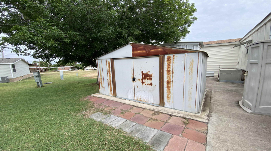 108 Autumn Ln., ZAPATA, Texas 78076-0000, 1 Bedroom Bedrooms, 4 Rooms Rooms,1 BathroomBathrooms,Residential,For Sale,108 Autumn Ln.,20263301