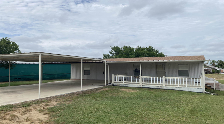108 Autumn Ln., ZAPATA, Texas 78076-0000, 1 Bedroom Bedrooms, 4 Rooms Rooms,1 BathroomBathrooms,Residential,For Sale,108 Autumn Ln.,20263301