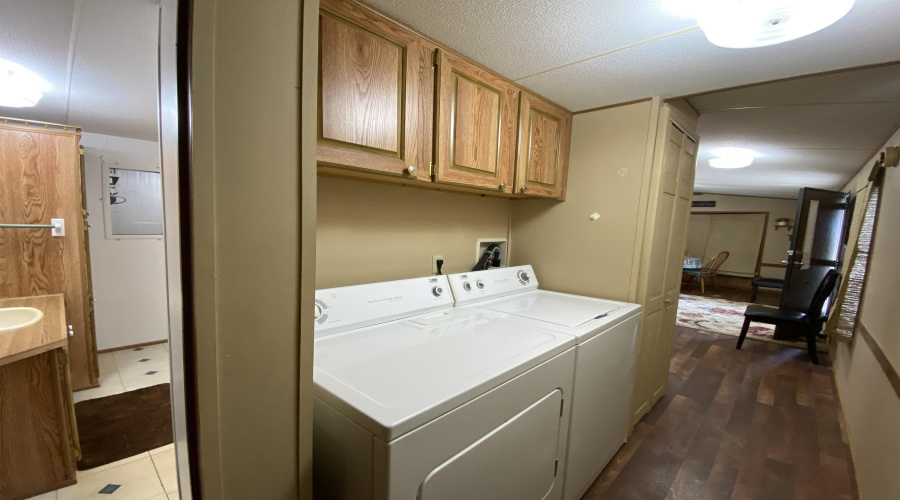 108 Autumn Ln., ZAPATA, Texas 78076-0000, 1 Bedroom Bedrooms, 4 Rooms Rooms,1 BathroomBathrooms,Residential,For Sale,108 Autumn Ln.,20263301