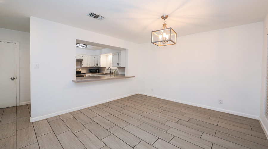 713 E Del Mar Blvd, Laredo, Texas 78041-5940, 3 Bedrooms Bedrooms, 6 Rooms Rooms,2 BathroomsBathrooms,Residential,For Rent,713 E Del Mar Blvd,20263302