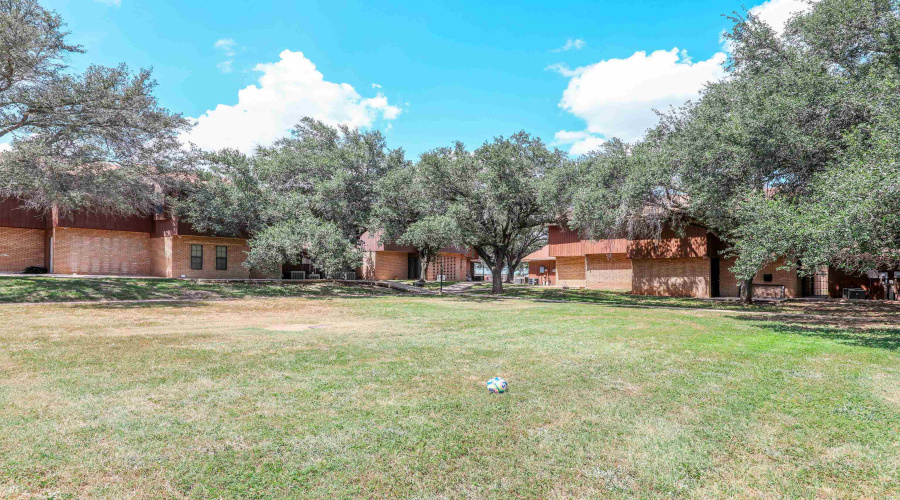 713 E Del Mar Blvd, Laredo, Texas 78041-5940, 3 Bedrooms Bedrooms, 6 Rooms Rooms,2 BathroomsBathrooms,Residential,For Rent,713 E Del Mar Blvd,20263302
