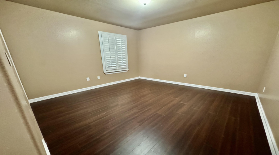 210 Starling Creek Lp, Laredo, Texas 78045, 4 Bedrooms Bedrooms, 8 Rooms Rooms,3 BathroomsBathrooms,Residential,For Sale,210 Starling Creek Lp,20263306