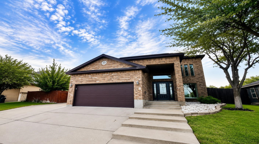 210 Starling Creek Lp, Laredo, Texas 78045, 4 Bedrooms Bedrooms, 8 Rooms Rooms,3 BathroomsBathrooms,Residential,For Sale,210 Starling Creek Lp,20263306