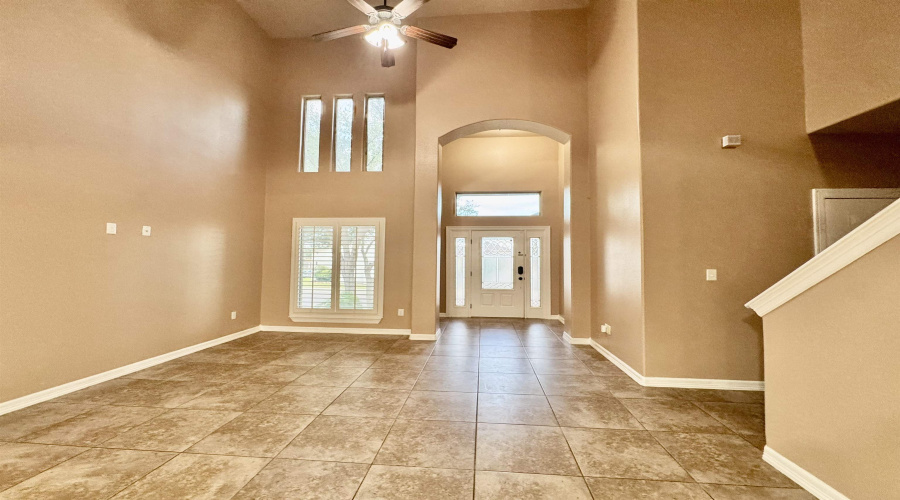 210 Starling Creek Lp, Laredo, Texas 78045, 4 Bedrooms Bedrooms, 8 Rooms Rooms,3 BathroomsBathrooms,Residential,For Sale,210 Starling Creek Lp,20263306