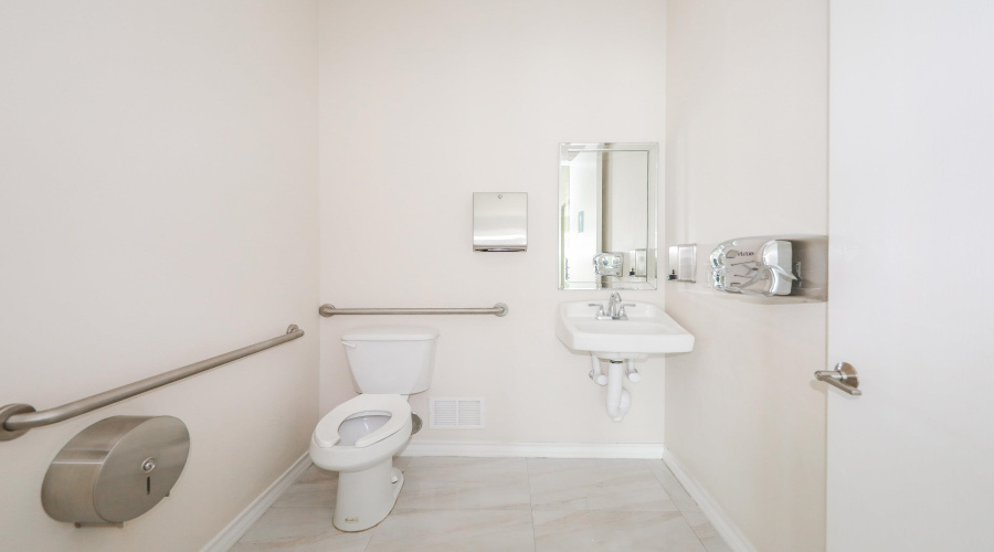 10414 Medical Lp, Laredo, Texas 78045, 1 Room Rooms,2 BathroomsBathrooms,Commercial retail/office,For Rent,10414 Medical Lp,20263314