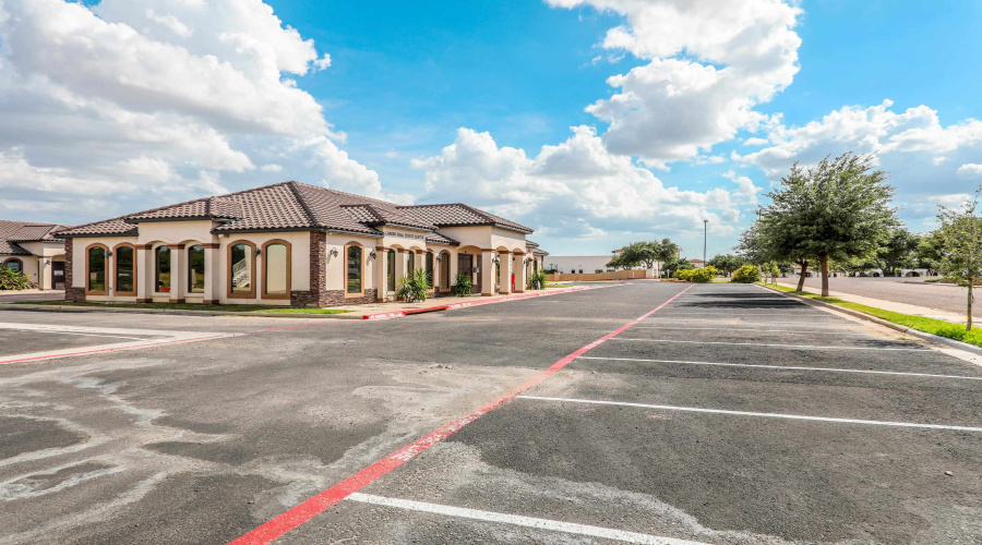10414 Medical Lp, Laredo, Texas 78045, 1 Room Rooms,2 BathroomsBathrooms,Commercial retail/office,For Rent,10414 Medical Lp,20263314
