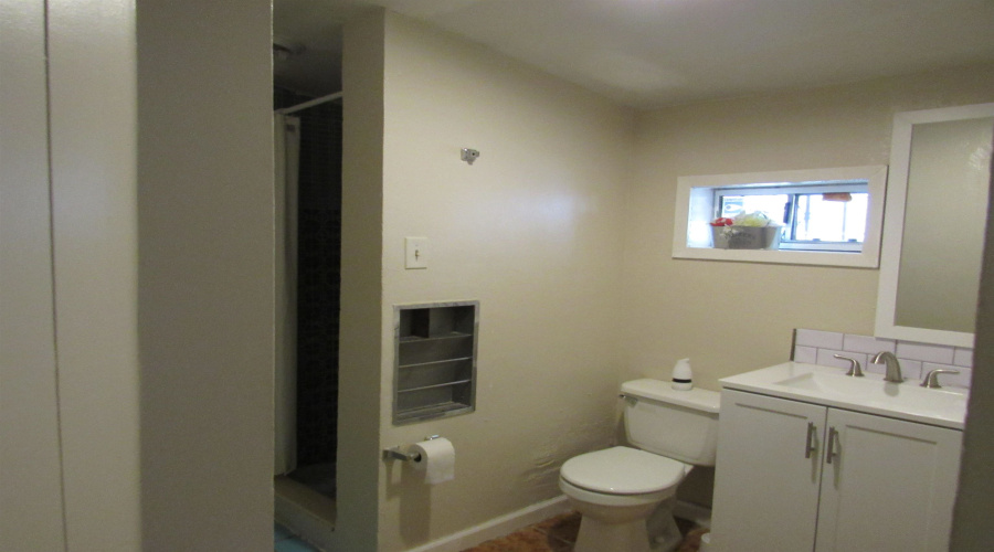 3519 Flores Ave, LAREDO, Texas 78041, 2 Bedrooms Bedrooms, 3 Rooms Rooms,2 BathroomsBathrooms,Residential,For Rent,3519 Flores Ave,20263317
