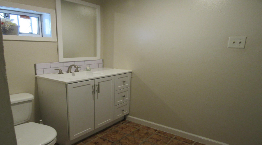 3519 Flores Ave, LAREDO, Texas 78041, 2 Bedrooms Bedrooms, 3 Rooms Rooms,2 BathroomsBathrooms,Residential,For Rent,3519 Flores Ave,20263317