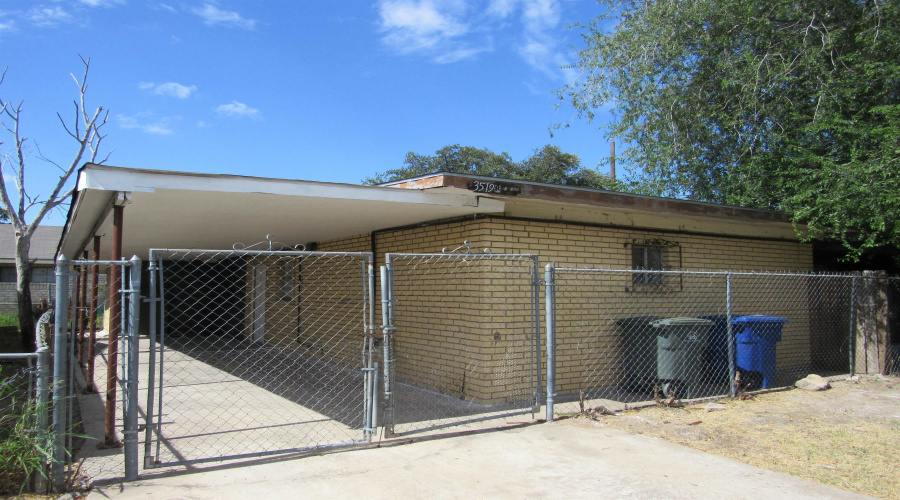 3519 Flores Ave, LAREDO, Texas 78041, 2 Bedrooms Bedrooms, 3 Rooms Rooms,2 BathroomsBathrooms,Residential,For Rent,3519 Flores Ave,20263317