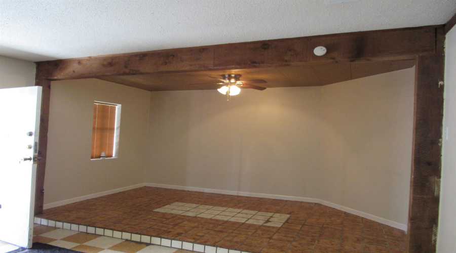 3519 Flores Ave, LAREDO, Texas 78041, 2 Bedrooms Bedrooms, 3 Rooms Rooms,2 BathroomsBathrooms,Residential,For Rent,3519 Flores Ave,20263317