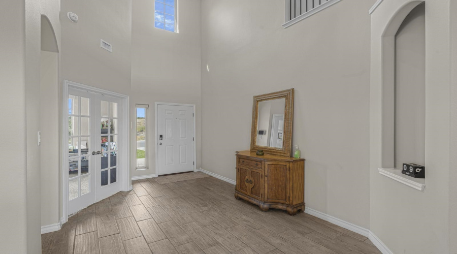 419 Quieto Dr., LAREDO, Texas 78045, 6 Bedrooms Bedrooms, 9 Rooms Rooms,4 BathroomsBathrooms,Residential,For Sale,419 Quieto Dr.,20263318