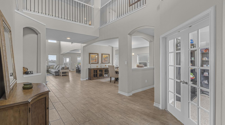 419 Quieto Dr., LAREDO, Texas 78045, 6 Bedrooms Bedrooms, 9 Rooms Rooms,4 BathroomsBathrooms,Residential,For Sale,419 Quieto Dr.,20263318